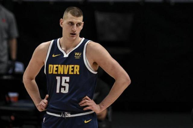 1643411479436057785.jpg 约基奇.jpg